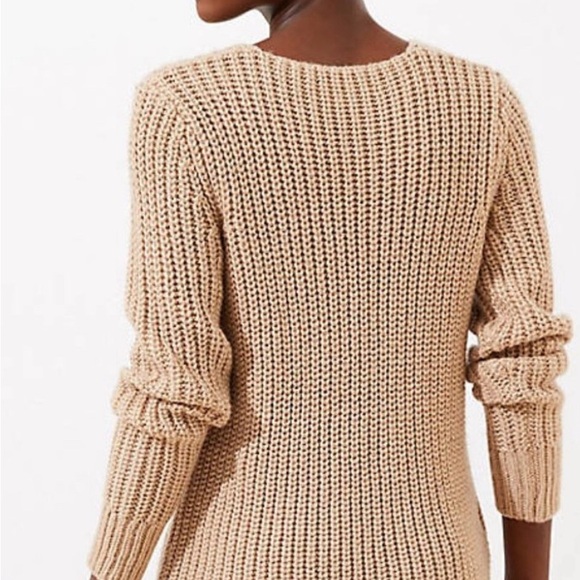 LOFT V-Neck Oversized Side Slits
Ribbed Trim Beige Shimmer Pullover
Sweater Sz M - Picture 2 of 11